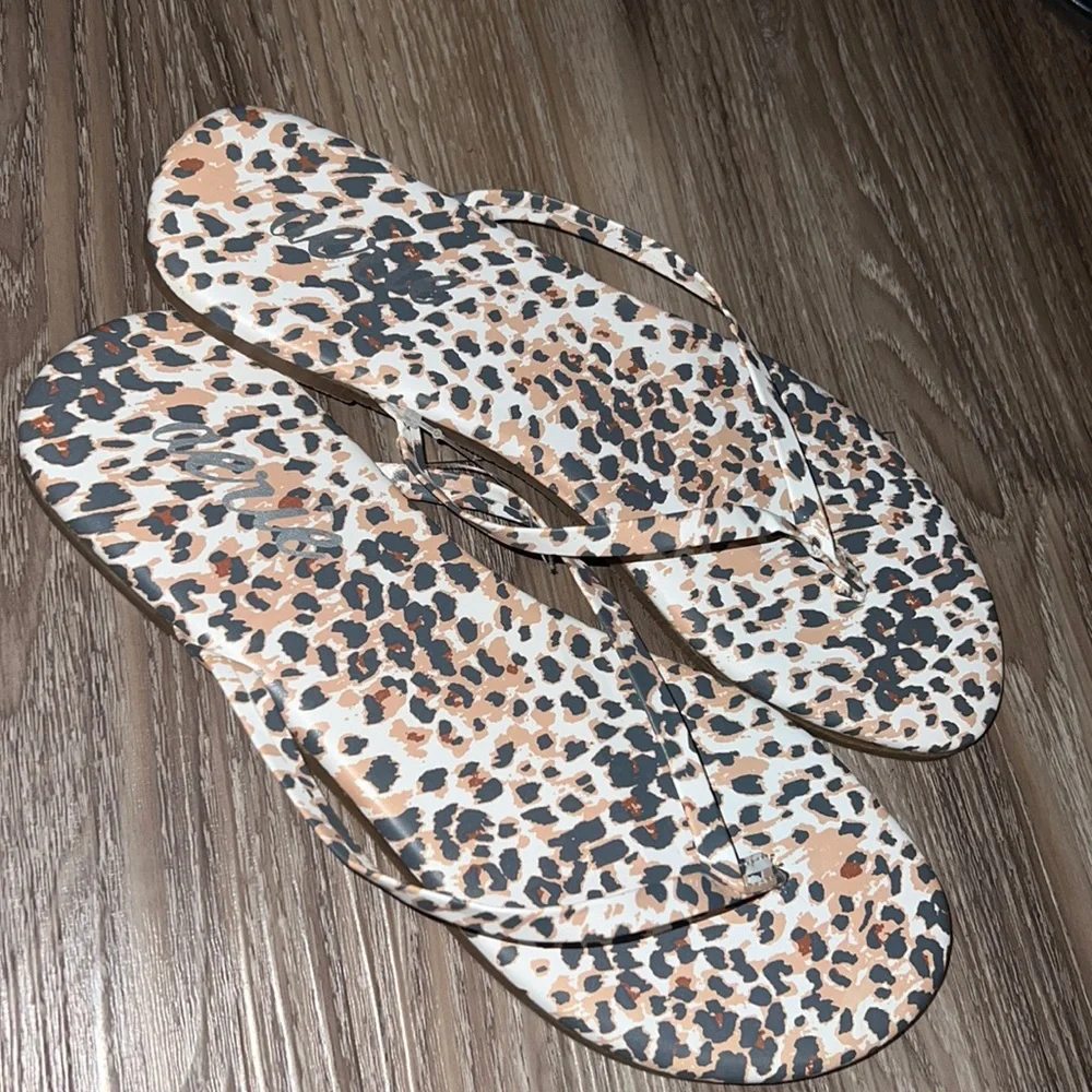 Aerie leopard flip flops - Picture 3 of 7